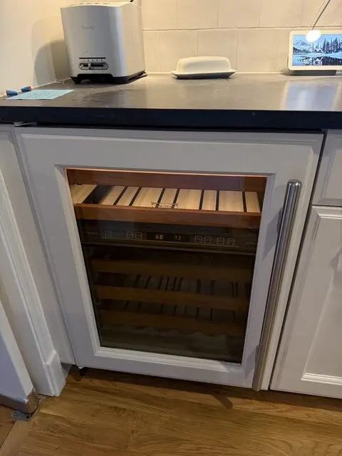 Sub-Zero Appliance Repair – InterTech InterTech photo gallery of Sub-Zero appliance service work